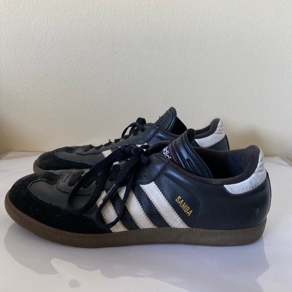 Adidas Samba Classic (US mens size 9) - Picture 9 of 9